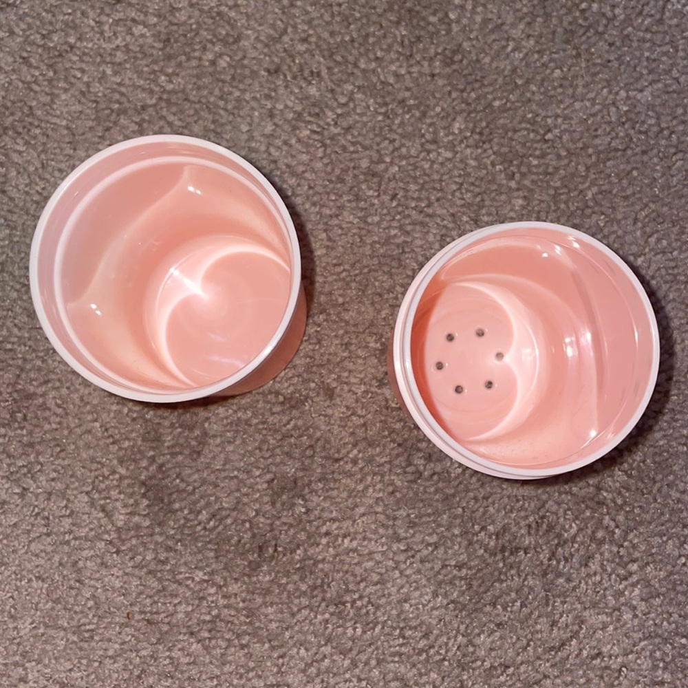 Cylinder Container - Picture 2 of 4
